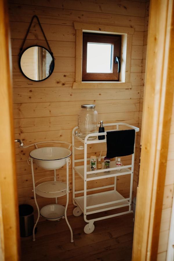 Treehome Tinyhouse Střítež 외부 사진